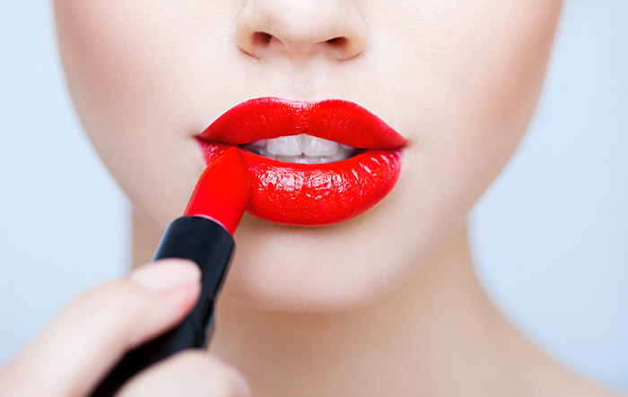 Amazing Makeup Tips And Tricks - Lip Liner And Lipstick Tips