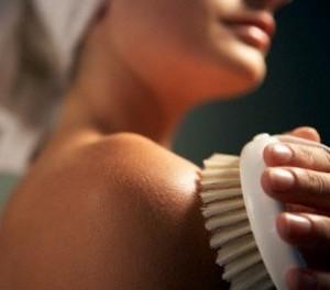 get rid of toxins by dry brushing