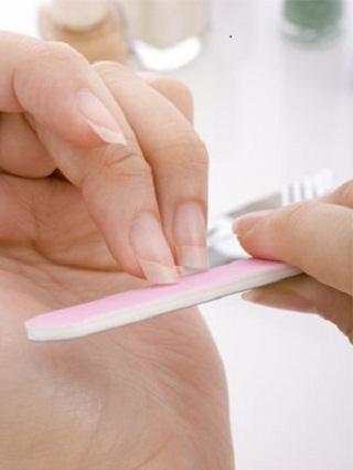 right nail file