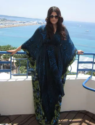Aishwarya rai in blue and green maxi dress