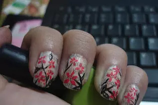 News Paper Nail Art6