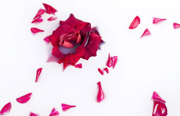 Crushed Rose Petals Lip Mask To Get Soft Pink Lips