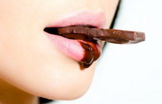 Cocoa and Chocolate Lip Therapy To Get Soft Pink Lips Cocoa and Chocolate Lip Therapy To Get Soft Pink Lips