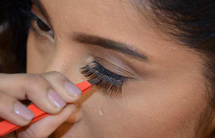 5. Fix The Lashes on Your Eyelid