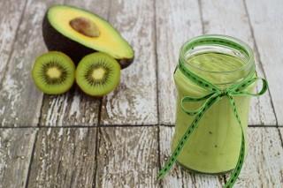 Kiwi And Avocado Face Pack