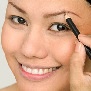 tips to get perfect arched eyebrows for asians