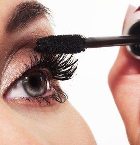 eyelashes thicker and longer