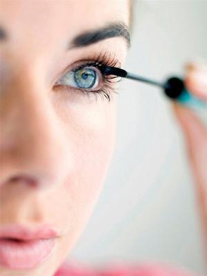 long eyelashes extensions