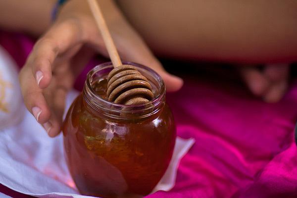 Honey with Raw Milk Honey with Raw Milk