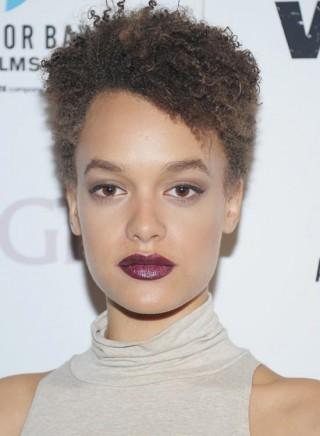 Very-Short-Boyish-Bob-with-Bushy-Texture