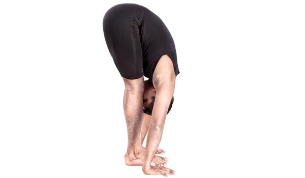 padahastasana yoga