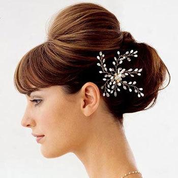 7 Winter Bridal Hairstyles For Indian Women