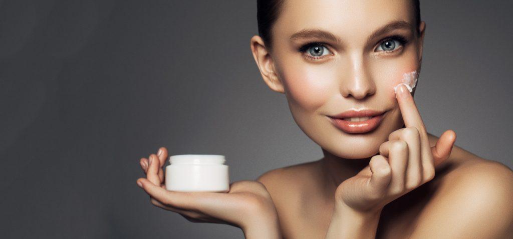 Best Moisturizers For Oily Skin – Our Top 10 Choices