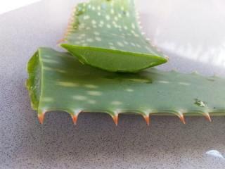 How To Get Smooth Hair - Aloe Vera Gel aloe vera gel for hair benefits