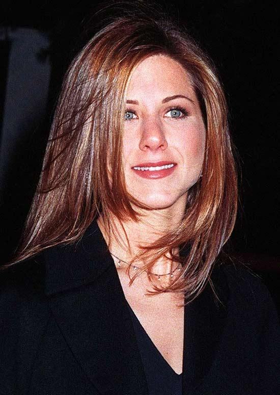 hairstyle of Straight-Hair-With-Layers