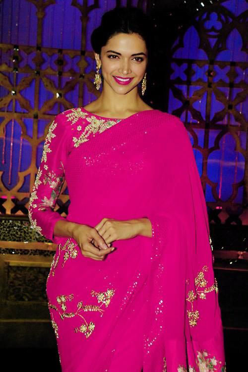 Bollywood Heroine Deepika Padukone In Pink Saree