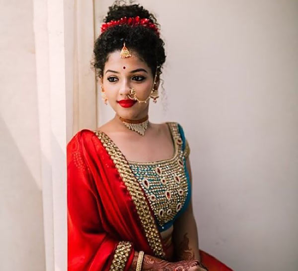 Beautiful Indian Dulhan Makeup Looks - Peach Bride Makeup Look