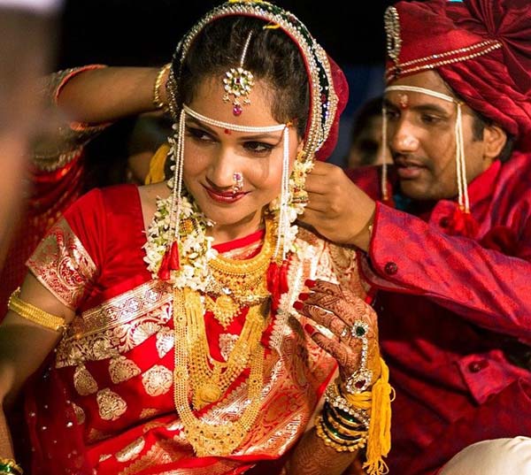 Most Beautiful Indian Wedding Looks - Marathi Bridal Look