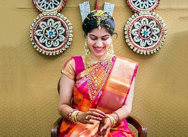 Beautiful Indian Dulhan Makeup Looks - Blushing Bride Makeup Look