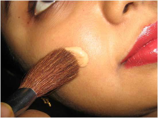 makeup sponge brush