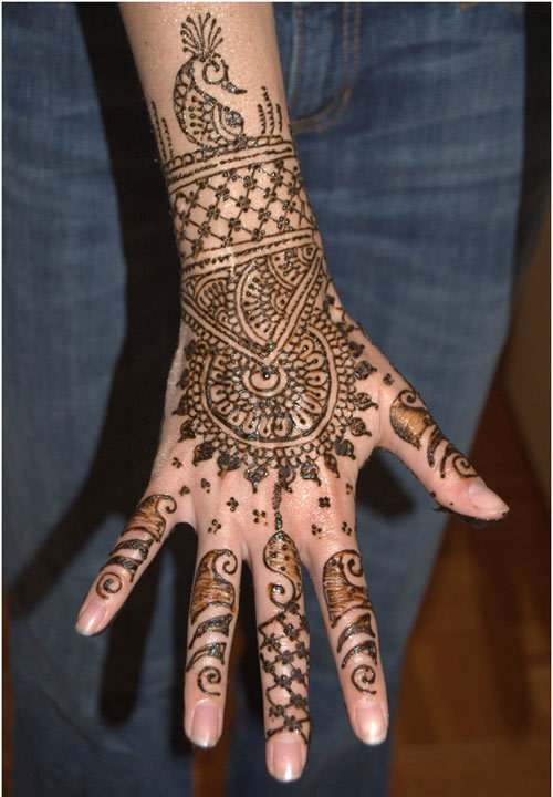complex mehndi design for hands
