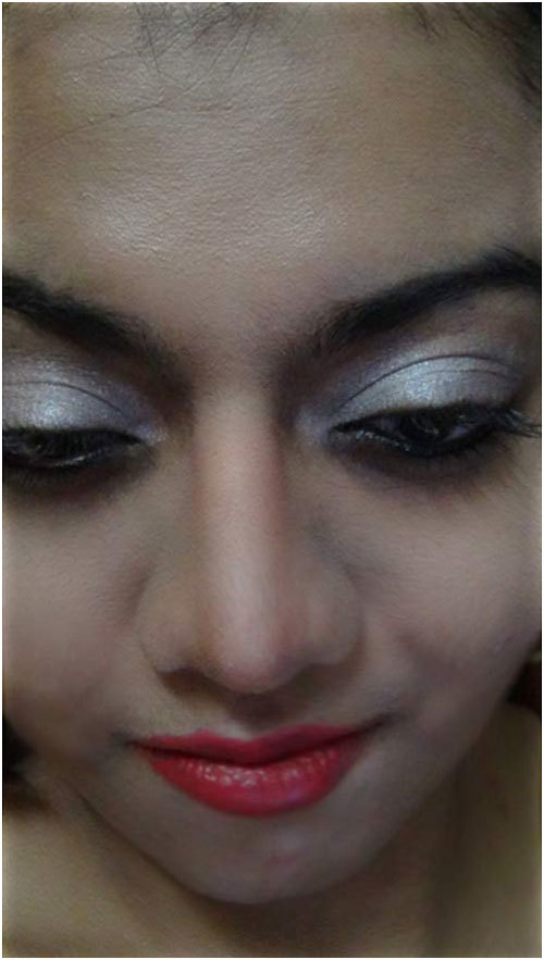 silver colour makeup