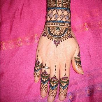 8 Stunning Bangle Mehndi Designs To Inspire You