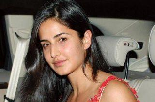 Katrina Kaif without a trace of makeup on her face Katrina Kaif without a trace of makeup on her face