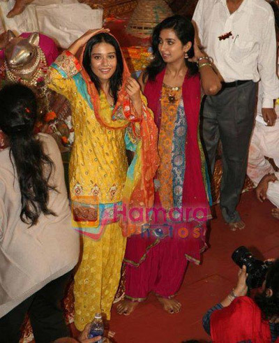 Amrita Rao with Shreya Ghosal