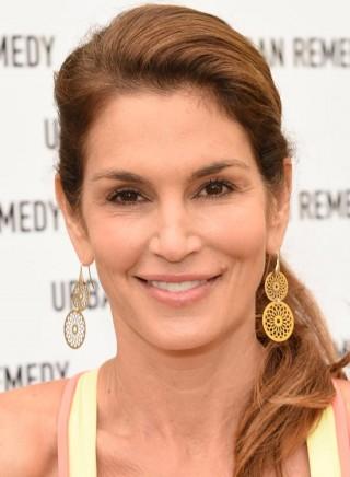 Hairstyles for College Girls - Side Part Blonde Side-Part-Blonde