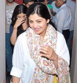 Shilpa Shetty Without Makeup shamita shilpa