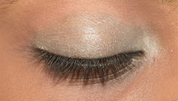 Conceal And Add A Creamy Base To Eyelid Area