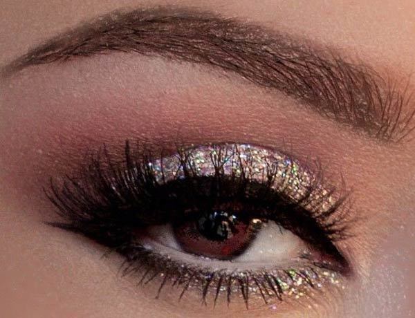 Silvery Glittery Eye Makeup