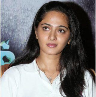8.-Anushka-Shetty-In-A-White-Collared-T-shirt
