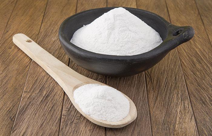 Is-Baking-Soda-Good-For-Dandruff