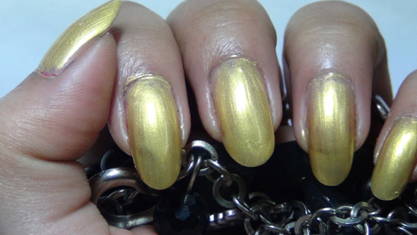 black and golden ombre nails two