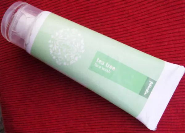 fabindia tea tree facewash