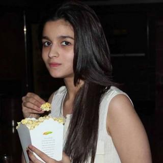 Alia Bhatt stunning look Alia Bhatt stunning look