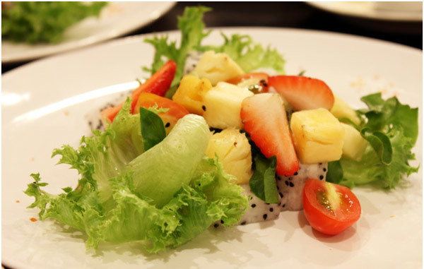 Spinach and Kiwi Salad