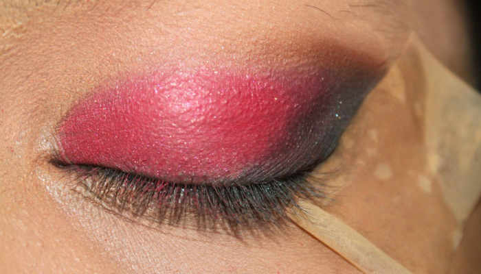 Red and Black Eye Makeup Look (4)