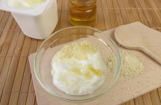 Yogurt Mask Image: Shutterstock