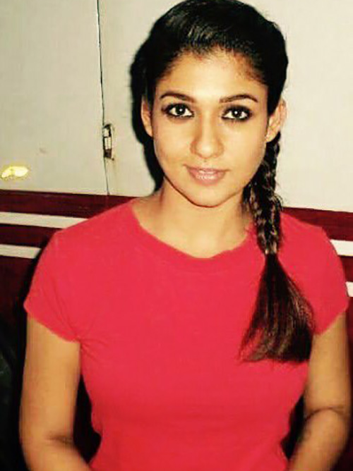 Nayanthara Without Makeup In A Red Tee