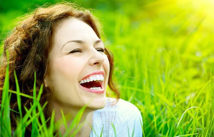 3. White Shiny Teeth And Pink Gums