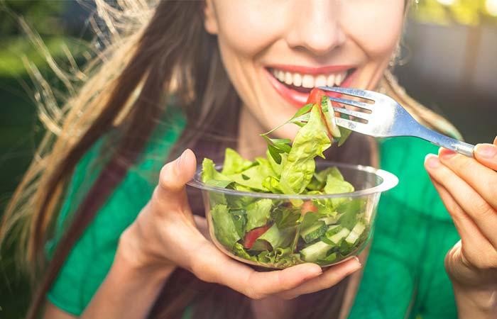 9. You Have A Habit Of Eating Raw Fruits And Vegetables