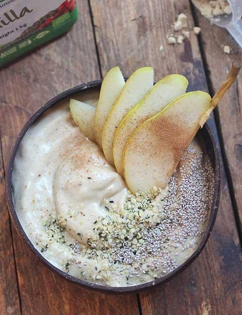 14. Vanilla Banana Pear Smoothie