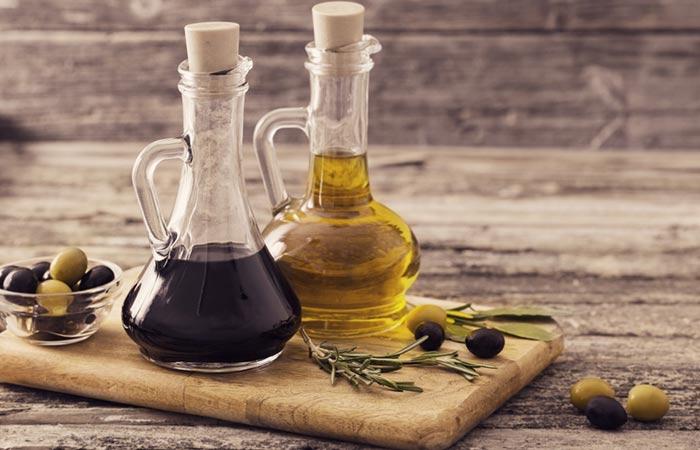 9. Oil, Shampoo, And Vinegar