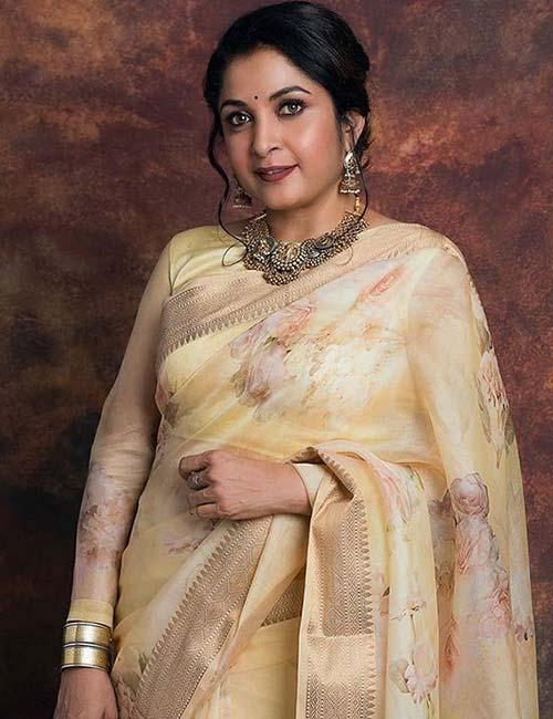 Natural Look With Simple Kajal