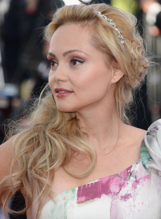 50 Classic Ideas For Styling Long Hair