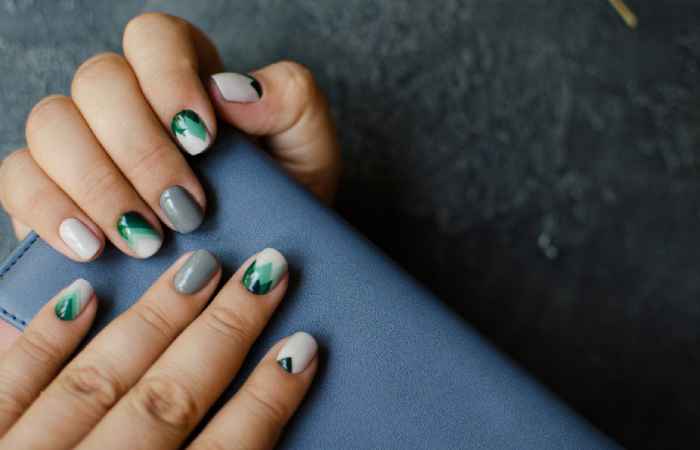 White and green geometric short nail design