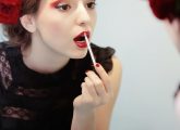 How To Make Natural Lip Stains – 2 Popular DIY Methods